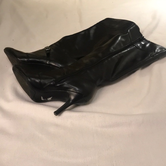 Black boots over the knee with buckle zipper - Picture 1 of 4